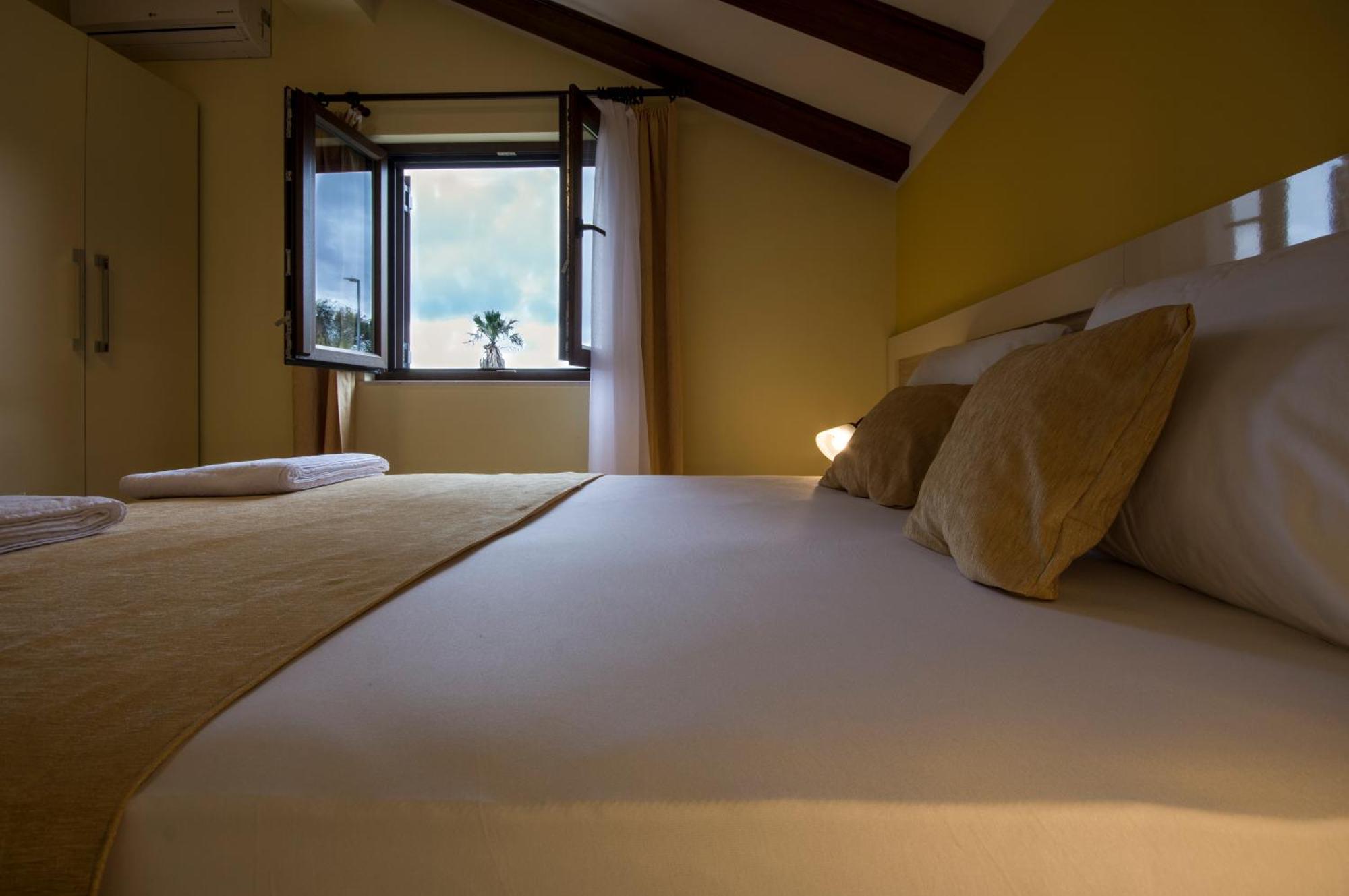 Jedro Apartmani Herceg Novi Rom bilde
